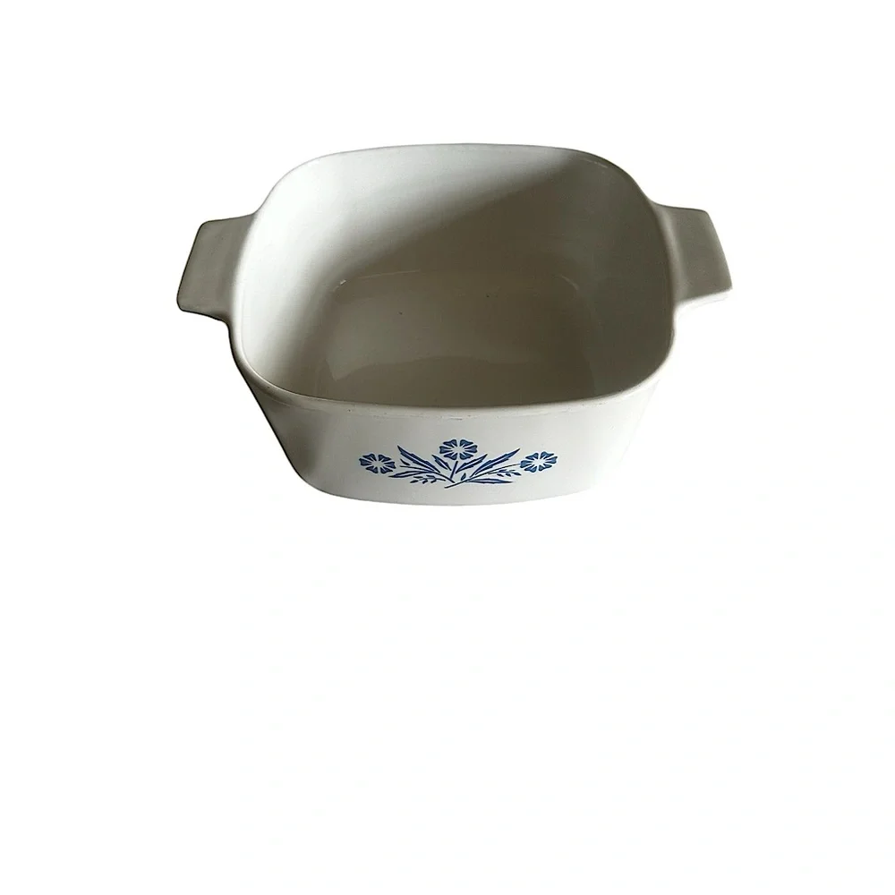 CORNING WARE BLUE CORNFLOWER 1 1/2 QUART CASSEROLE DISH